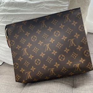 Louis Vuitton monogram toiletry pouch 26